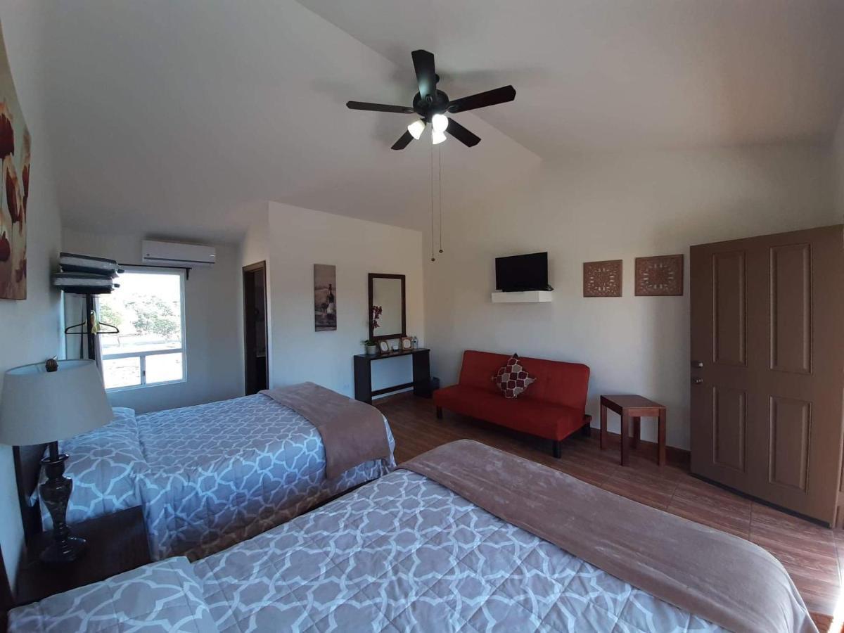 Rancho El Campanario En La Ruta Del Vino Hostel บาเย เด กัวลาลูเป ภายนอก รูปภาพ